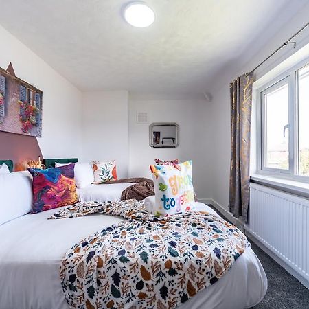 Aseda 4 Bedroom Private Parking, Game Zone -Pool Table, Garden Home Kingston upon Hull Ngoại thất bức ảnh