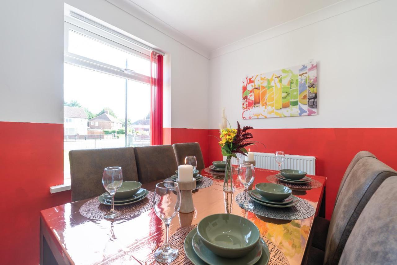 Aseda 4 Bedroom Private Parking, Game Zone -Pool Table, Garden Home Kingston upon Hull Ngoại thất bức ảnh