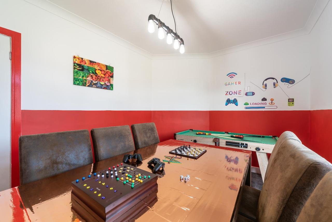 Aseda 4 Bedroom Private Parking, Game Zone -Pool Table, Garden Home Kingston upon Hull Ngoại thất bức ảnh