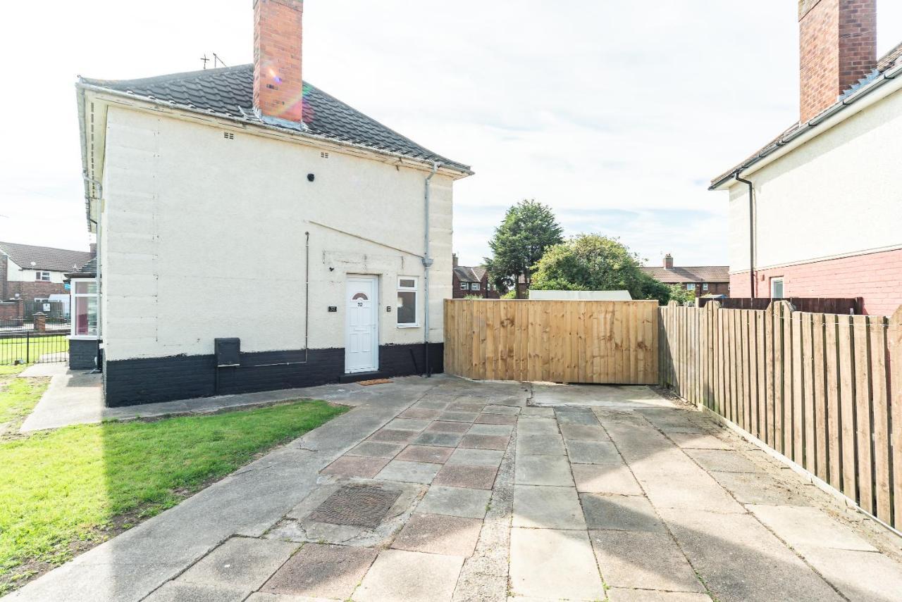 Aseda 4 Bedroom Private Parking, Game Zone -Pool Table, Garden Home Kingston upon Hull Ngoại thất bức ảnh