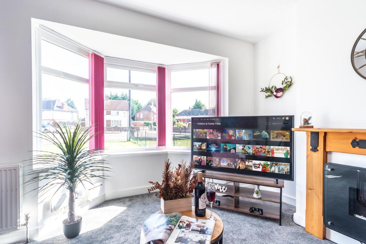 Aseda 4 Bedroom Private Parking, Game Zone -Pool Table, Garden Home Kingston upon Hull Ngoại thất bức ảnh